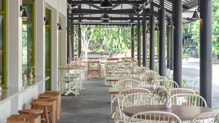 Park Side, a dog-friendly cafe in Nassim Gate Visitor Centre Singapore Botanic Gardens in Singapore