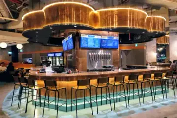 Brewerkz Riverside Point, Restaurant in Clarke Quay