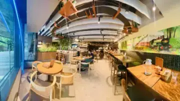 Surrey Hills Grocer (Woodleigh Mall), Cafe in Woodleigh / Bidadari