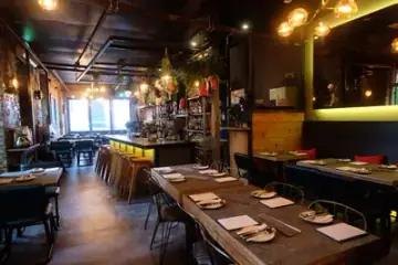 Symmetry Cafe, Cafe in Kampong Glam
